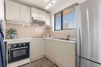 2/2 McHaffies Place, Wainoni
