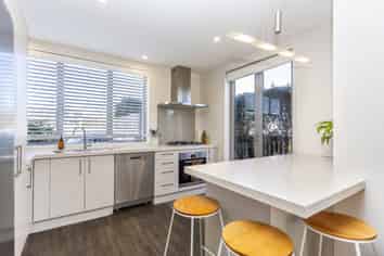 81 Canon Street , Saint Albans