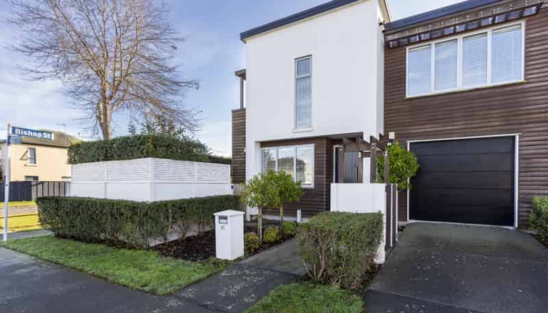 81 Canon Street , Saint Albans