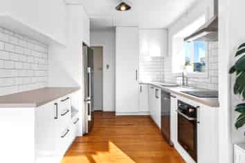 156 Springs Road, Hornby