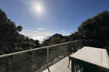 1442 Whangaparaoa Road, Army Bay