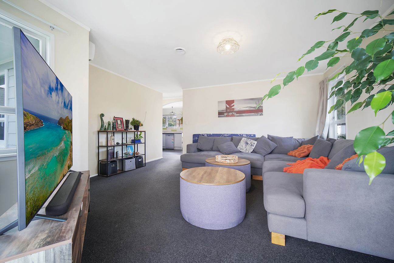 Sunny & Practical Family Living in Glen Eden - Ansicht 5