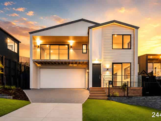 242, 244 West Hoe Heights, Orewa