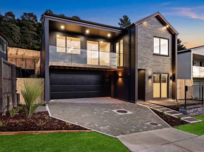 242, 244 West Hoe Heights, Orewa