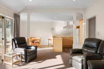 2 Regents Park Place, Westgate