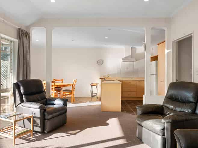 2 Regents Park Place, Westgate