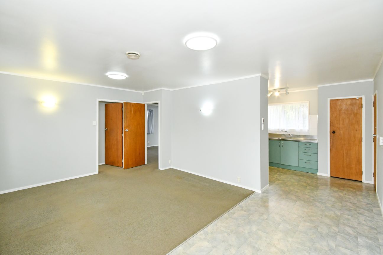 Affordable! Spacious! & Heaps of Potential! - Mynd 3