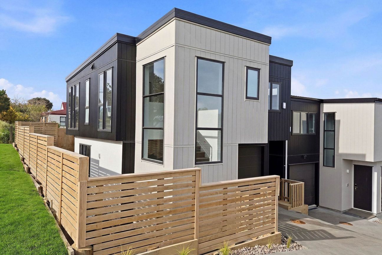 Brand New Standalone Homes-Near Beach & School - Meer