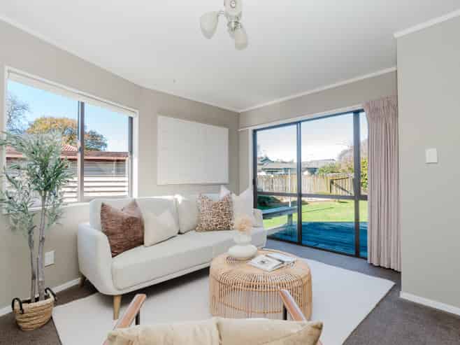 11 Hilliard Place, Leamington