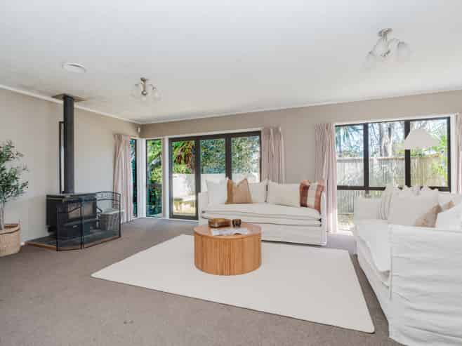 11 Hilliard Place, Leamington