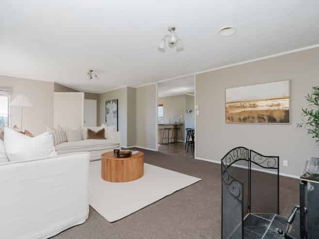 11 Hilliard Place, Leamington