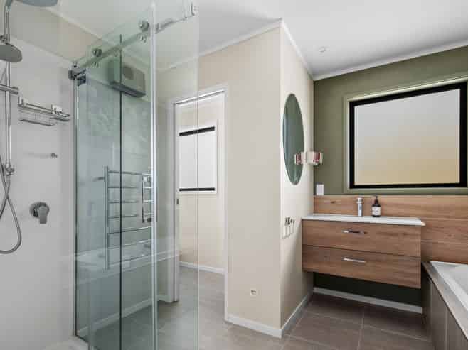 6A Lanes Road, Alexandra