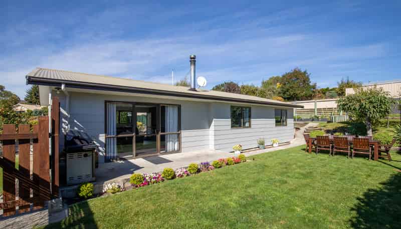 6A Lanes Road, Alexandra