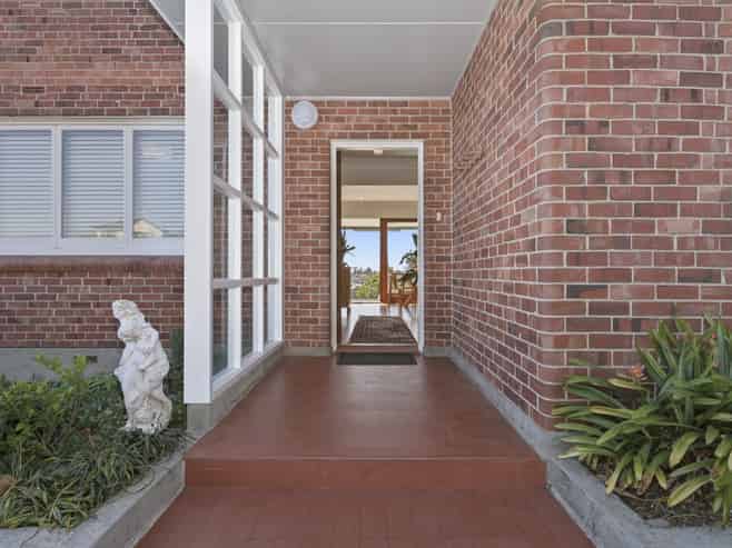 107 Fourth Avenue, Avenues