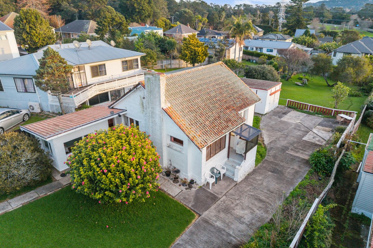Estate Sale: 1024 m² Developer's Dream in the Bay! - Widok 6