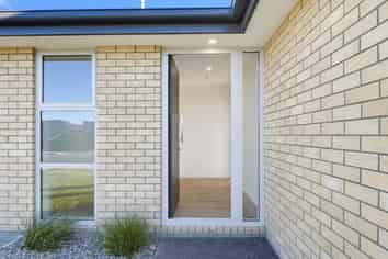 39 Chambers Avenue, Woodend