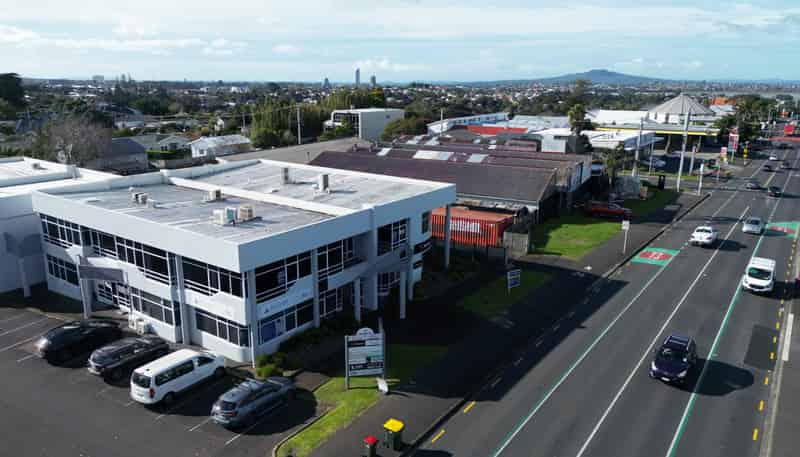 B/129 Onewa Road, Northcote
