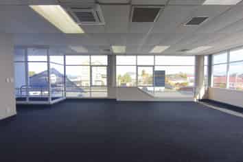 Onewa office with exposure