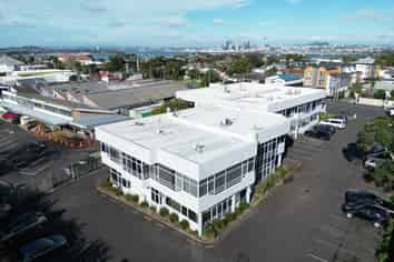 Affordable ground floor office with five car parks