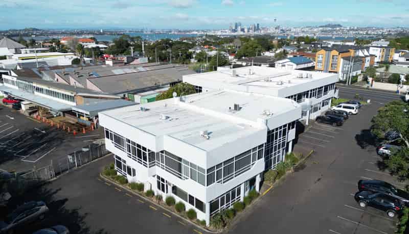 D/129 Onewa Road, Northcote