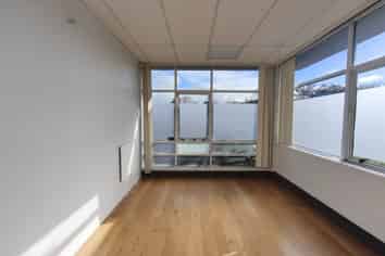 Affordable ground floor office with five car parks