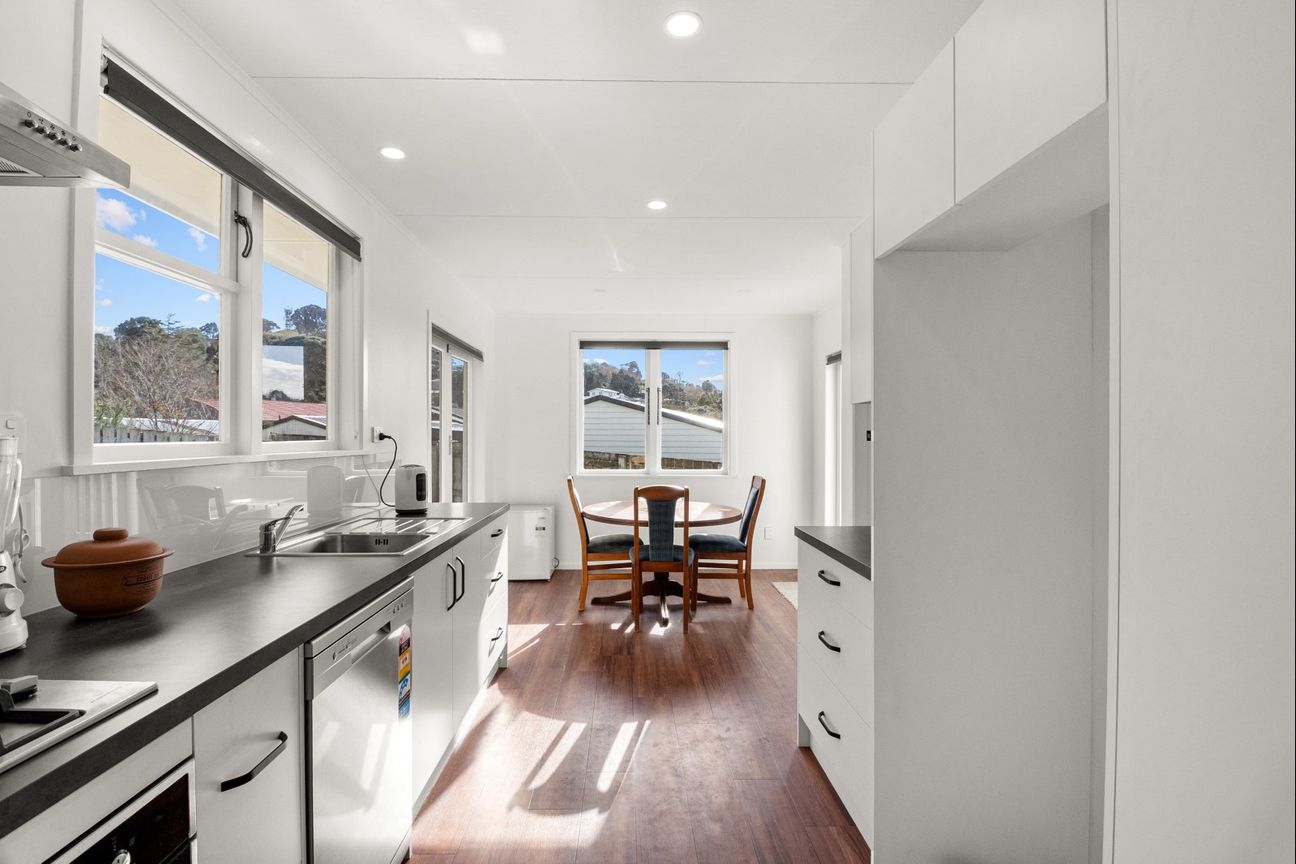 Fully renovated. Refreshed. Private & sunny. - Vaizdas 6