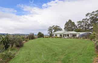 24 Stephen Road, Browns
