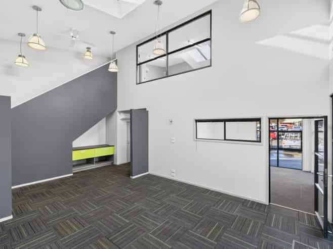 Flexible Office Space with Excellent Parking