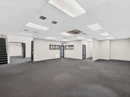 Flexible Office Space with Excellent Parking