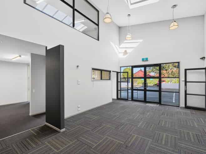 Flexible Office Space with Excellent Parking