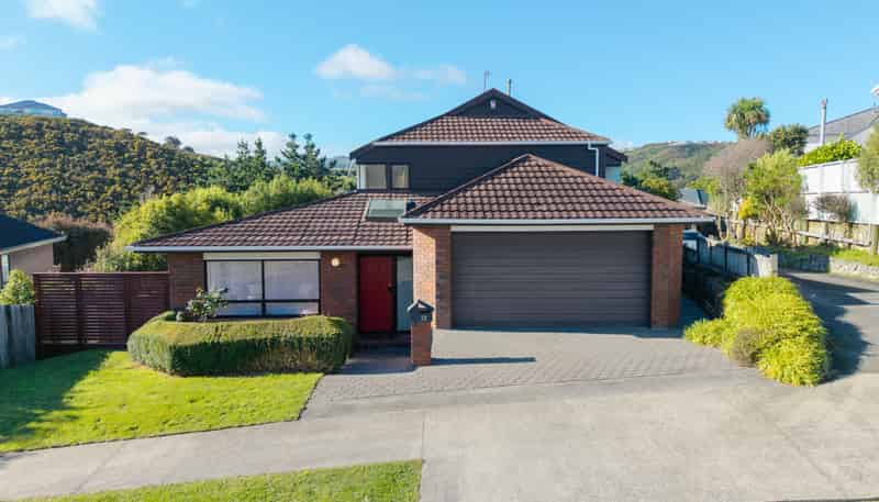12 Longmont Terrace, Churton Park