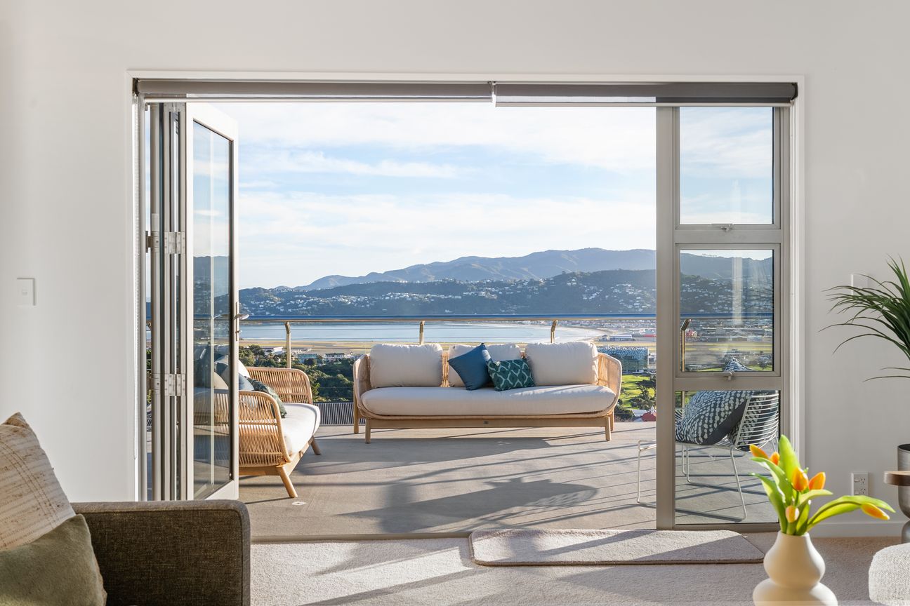 SUN, SPACE AND STUNNING VIEWS - Vista 6