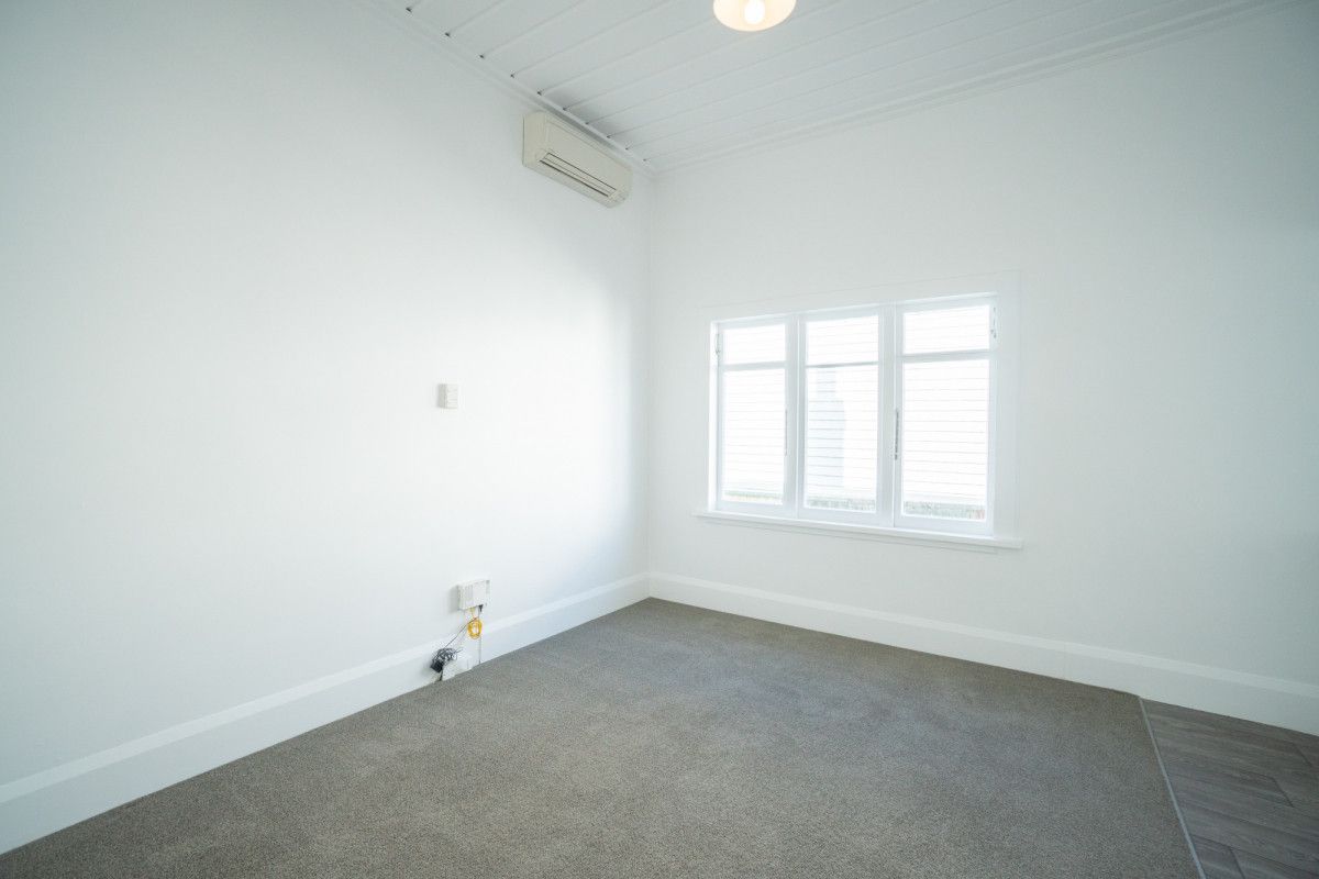 Handy Location-  4 Bedrooms - Widok 6
