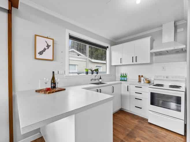 37a Breakwater Road, Moturoa