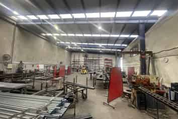 942sqm heavy industrial warehouse with secure yard