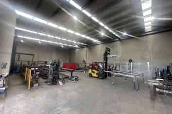 942sqm heavy industrial warehouse with secure yard