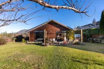 1 Witley Lane, Quail Rise, Lower Shotover