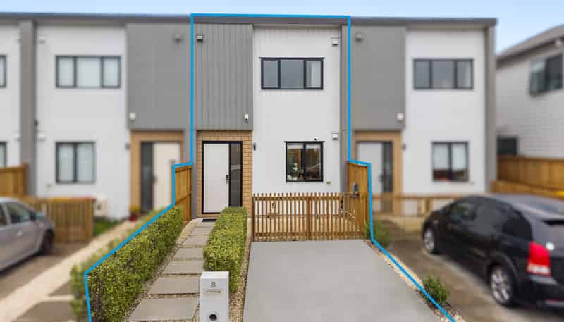 8 Freshland Drive, Flat Bush