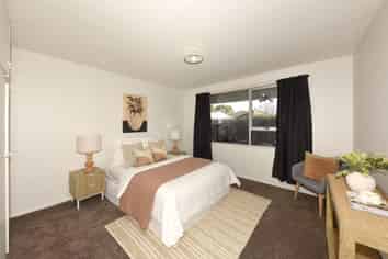  2/36 Compton Street, Woolston