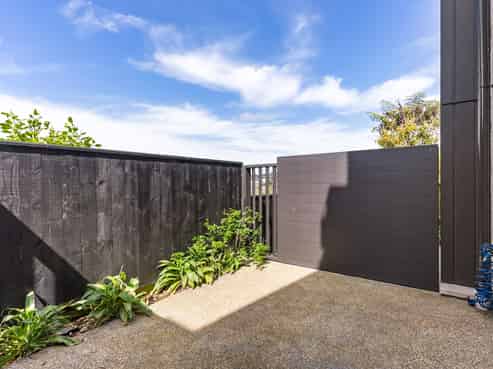 14 Ara Toutouwai, Karori