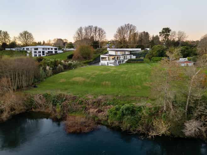 2221 River Road, Horsham Downs
