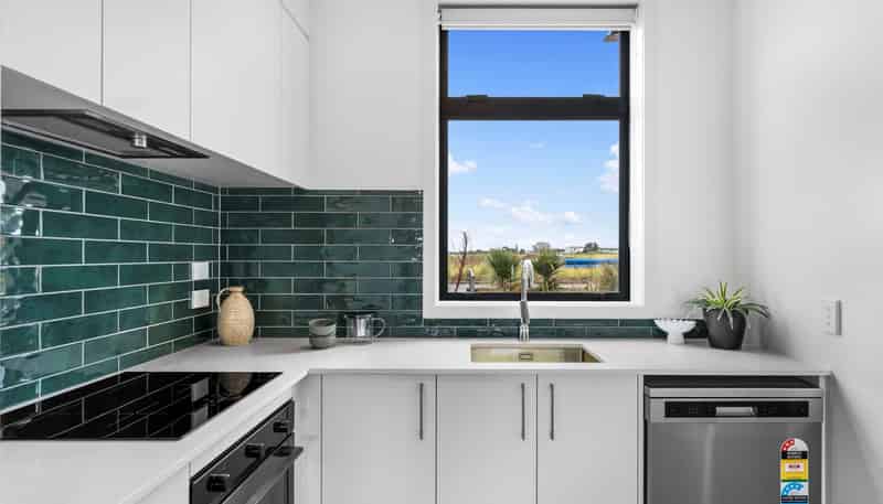 19 Raukohekohe Road, Wiri