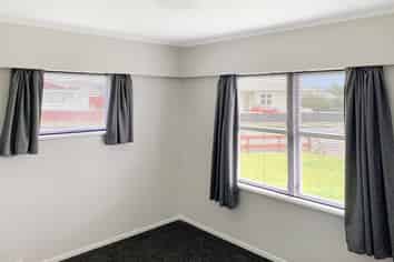 7  Ross Street , Levin