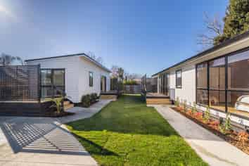908A Outram Road, Akina