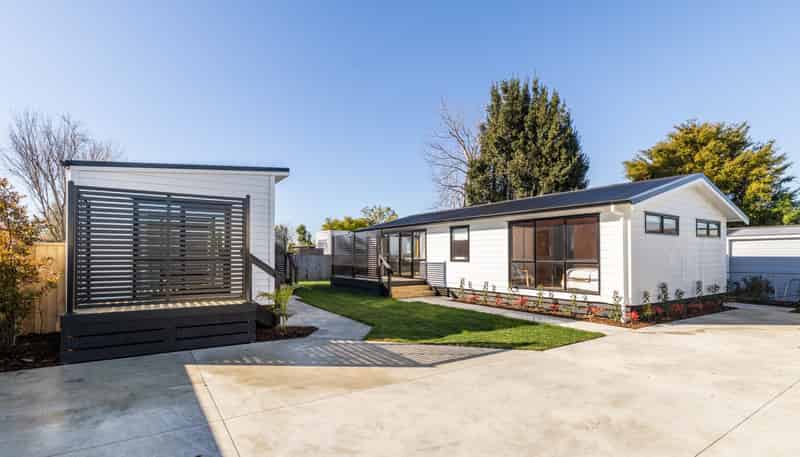 908A Outram Road, Akina