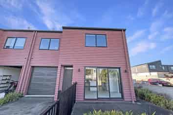 19 Whimbrel Road , Flat Bush