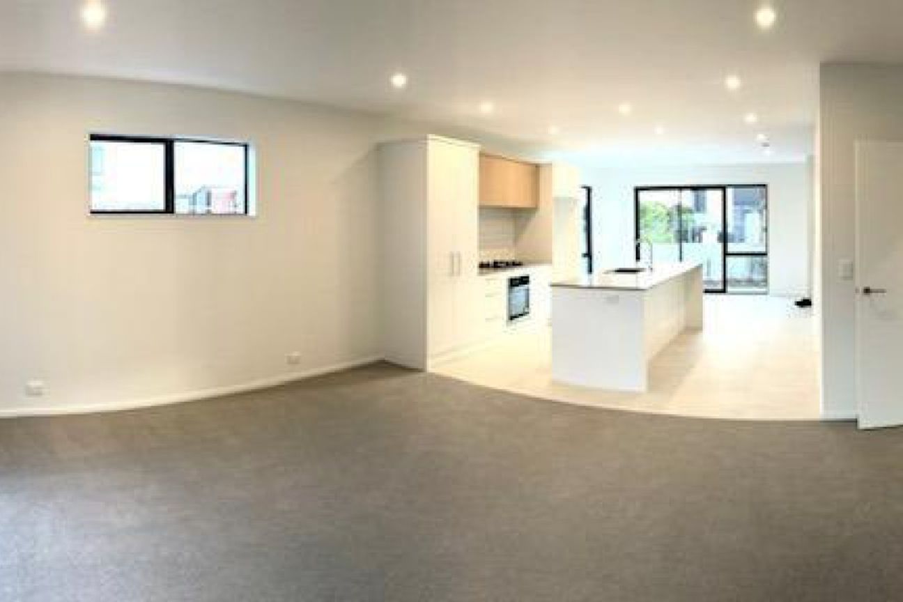 Modern High Spec Living - Altro