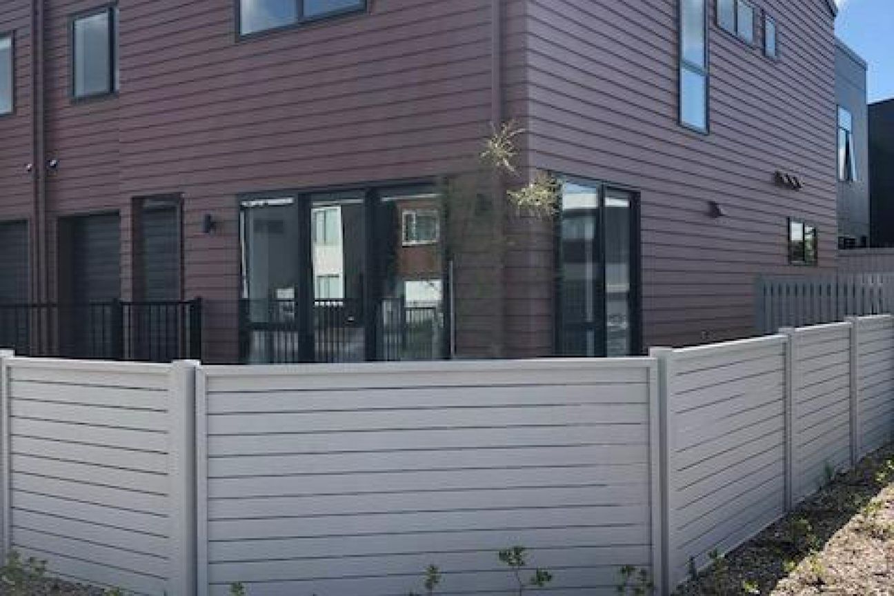 Modern High Spec Living - Vista 2