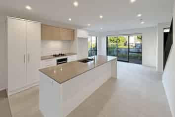 19 Whimbrel Road , Flat Bush
