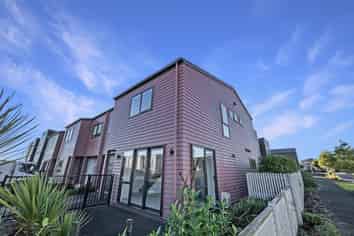 19 Whimbrel Road , Flat Bush